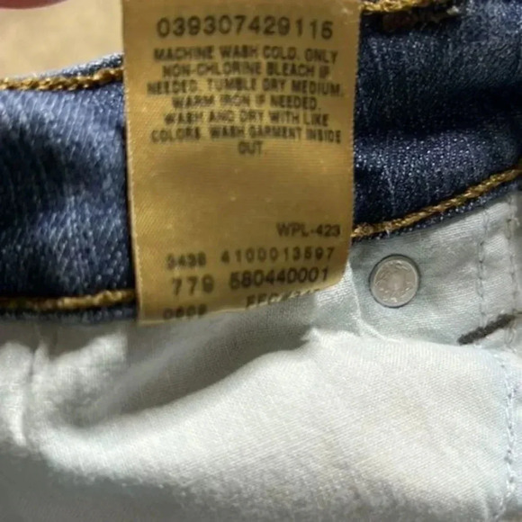 EUC Levi’s "Genuinely Crafted" line: medium wash "perfect slimming" bootcut - Picture 6 of 6